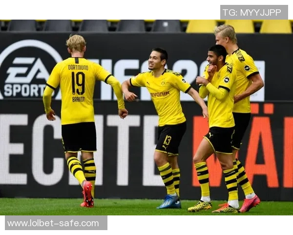 欧冠精彩对决：多特蒙德与本菲卡激战成平局点球大战引发全场热烈反响