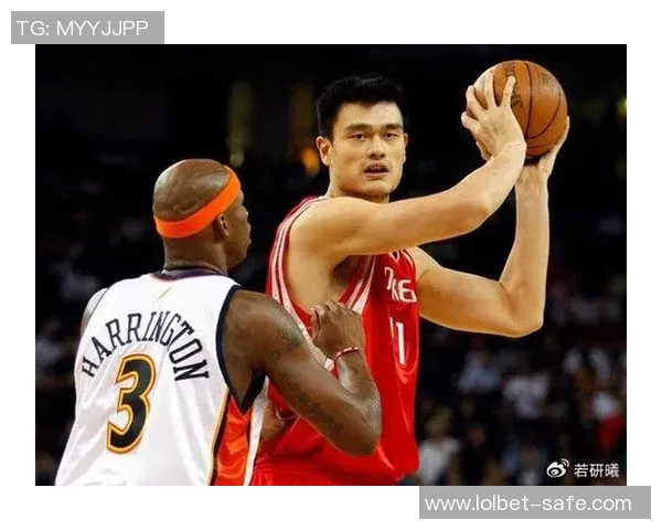 姚明与那什的篮球传奇对决:重温两位巨星的辉煌岁月与友谊故事