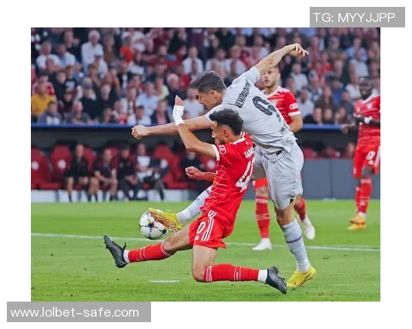 巴萨逆转拜仁精彩瞬间回顾补时进球点燃全场激情