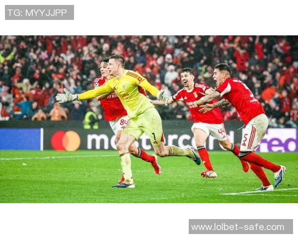 英超激战：那不勒斯狂胜皇马6比2赛后点评引发热议