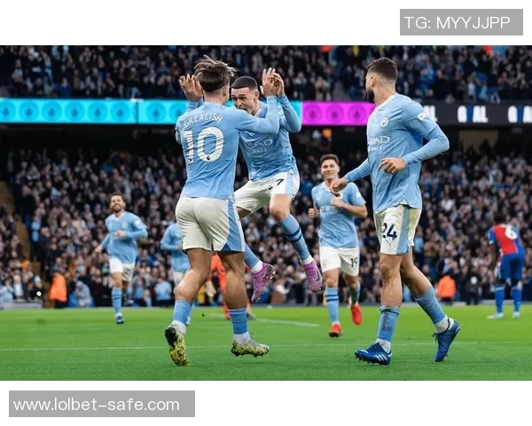 西甲激战：曼城与多特蒙德握手言和精彩瞬间回顾与分析